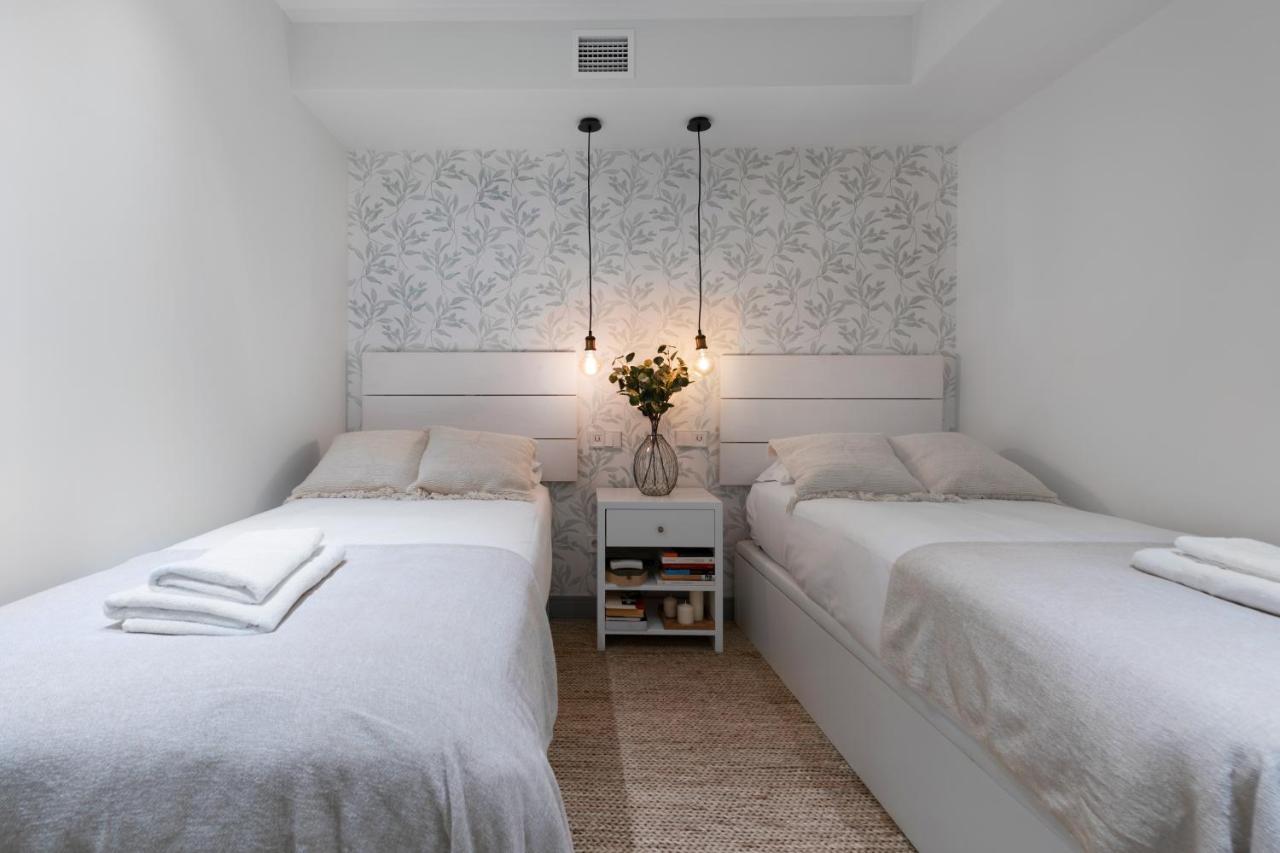 2 Bedrooms 1 Bathroom Furnished - Justicia - Executive Style - Mintystay Мадрид Экстерьер фото